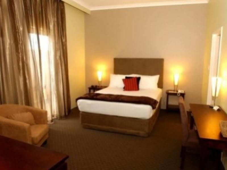 פרת'' Joondalup City Hotel מראה חיצוני תמונה
