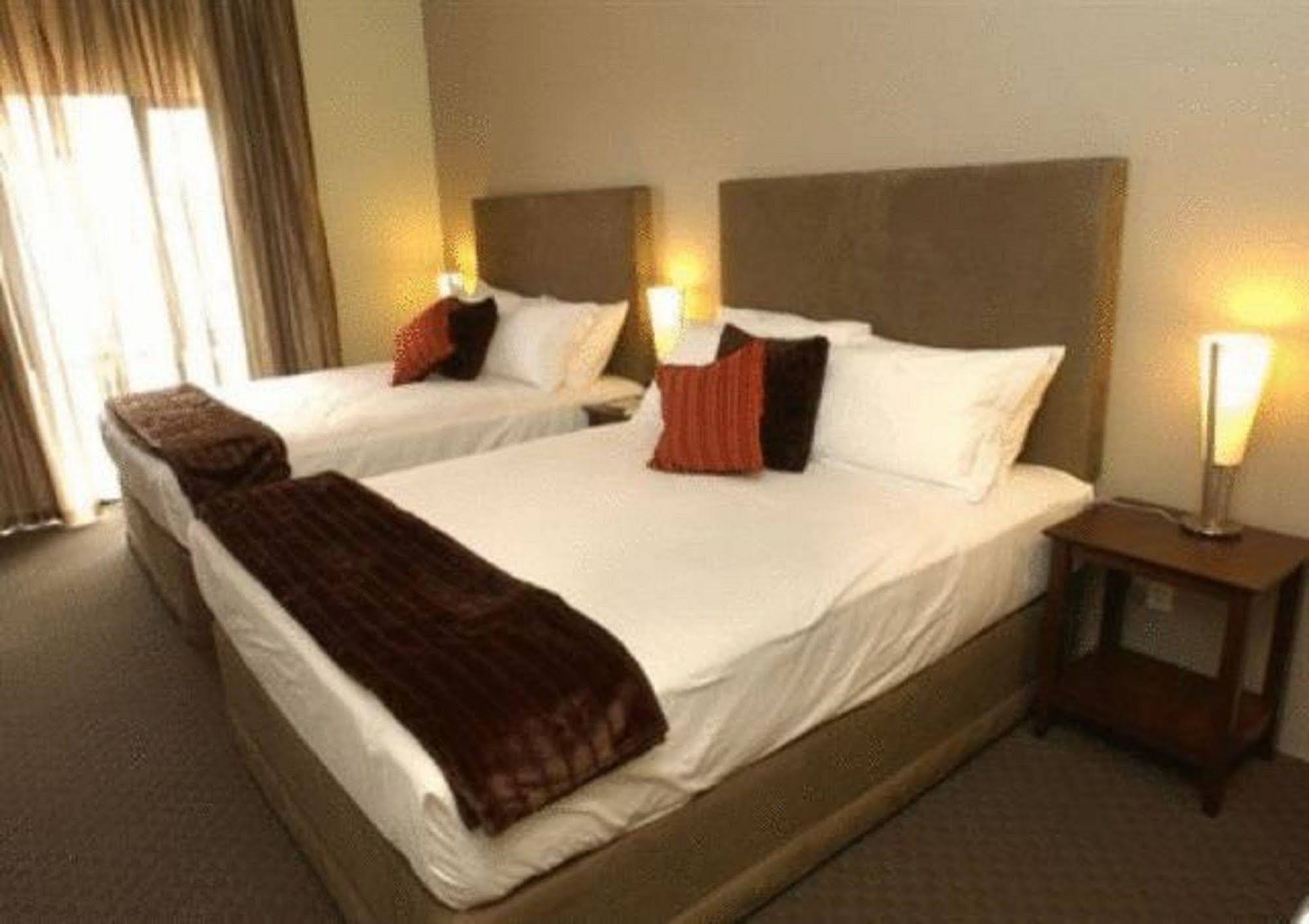 פרת'' Joondalup City Hotel מראה חיצוני תמונה