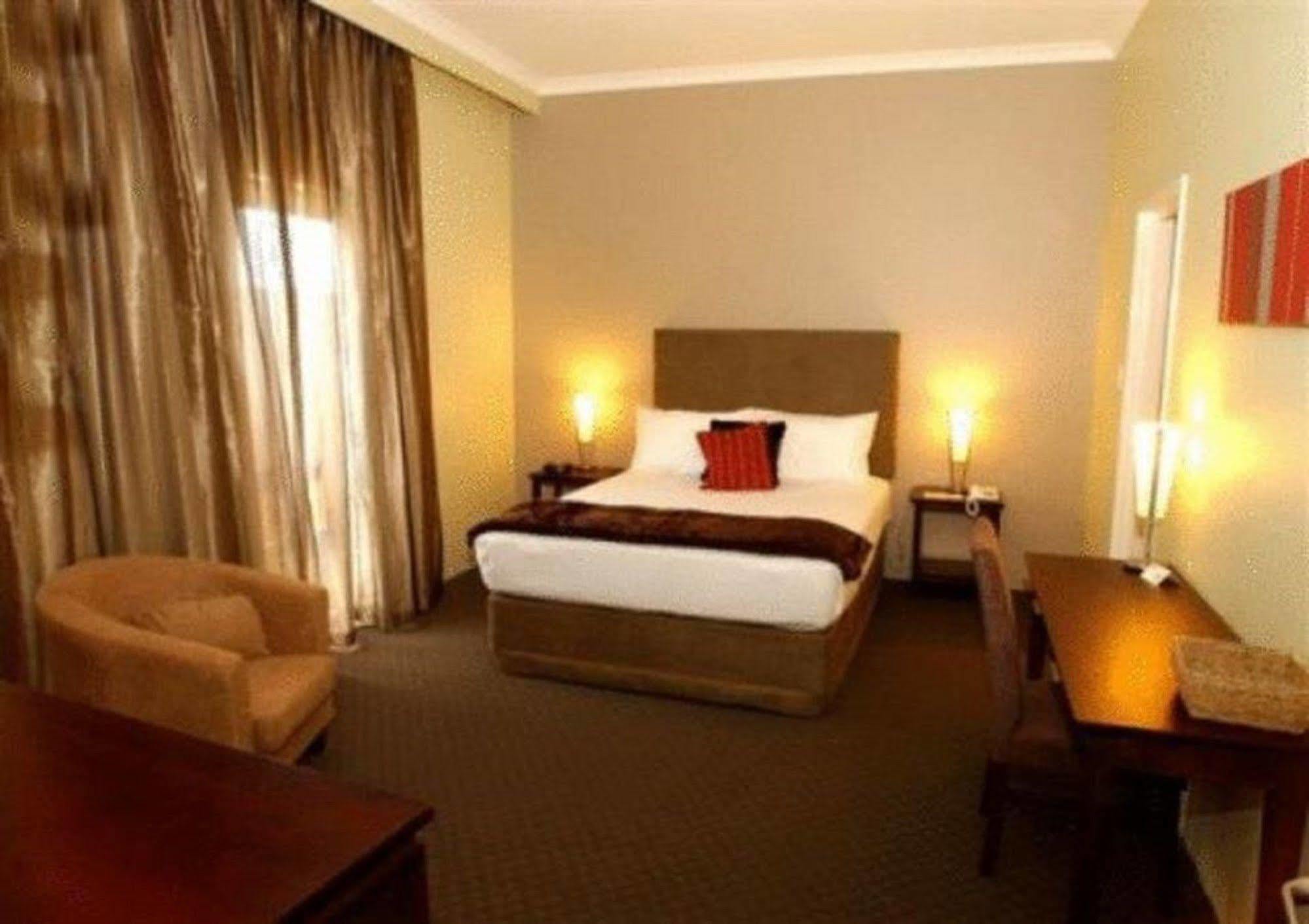 פרת'' Joondalup City Hotel חדר תמונה